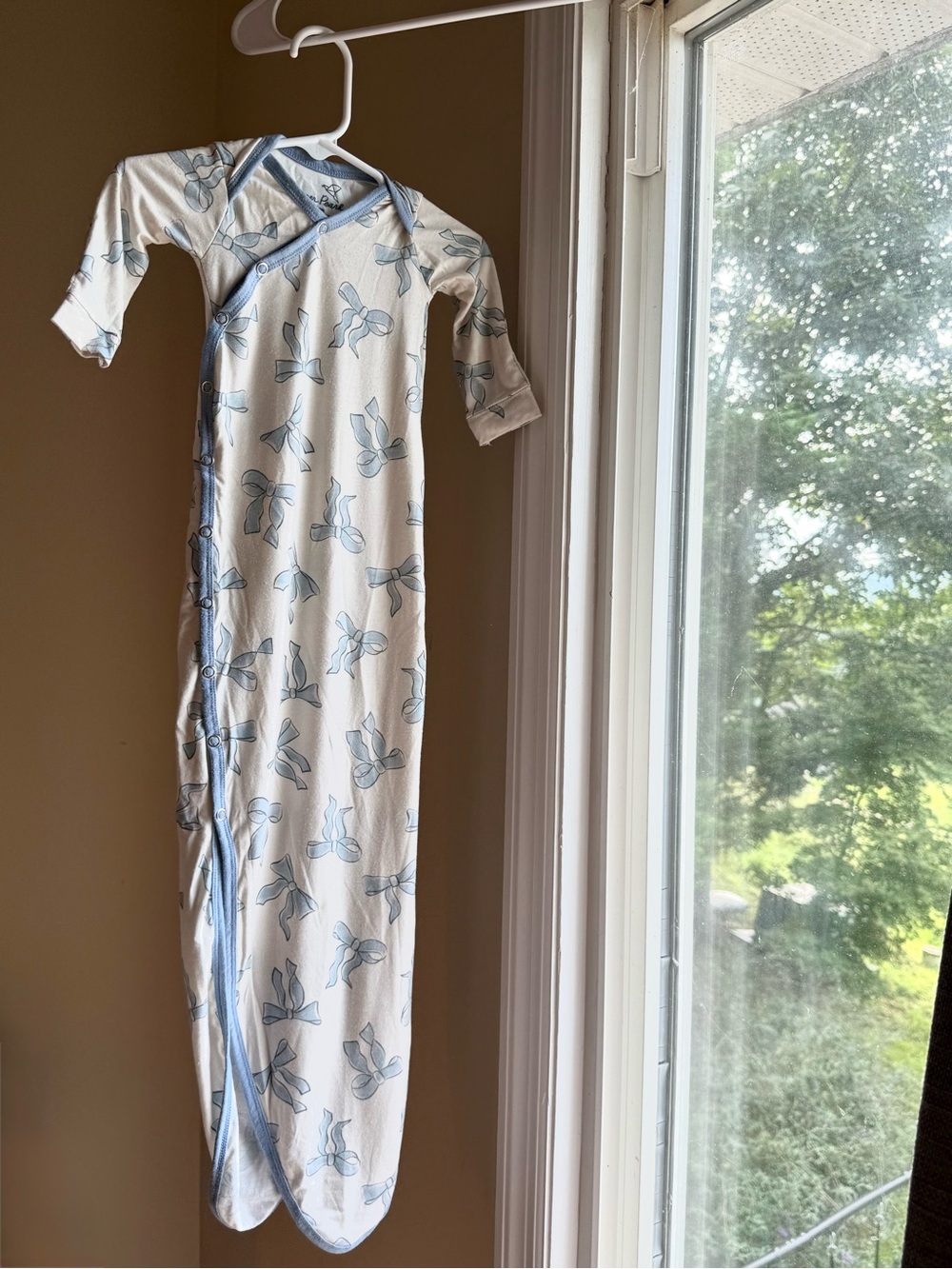 Copper Pearl Sleeper Gown with Blue Bow Print